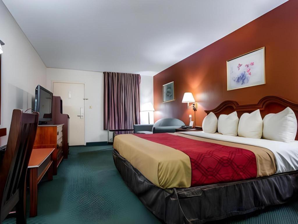 Econo Lodge South Garner Eksteriør bilde